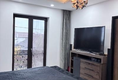 Vila deosebita cu piscina interioară - 11