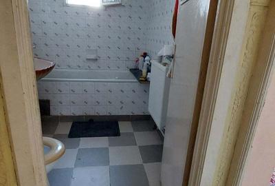 Ap 3 camere, decomandat,et 4 - 2