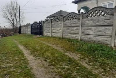 Casă cu 6 camere în Ostroveni