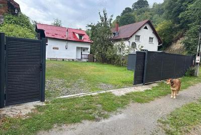 Casă cu 5 camere cu Teren 650 Mp în Râu Sadului - 13