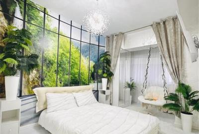 Apartament cu 3 camere semidecomandat în Tătărași