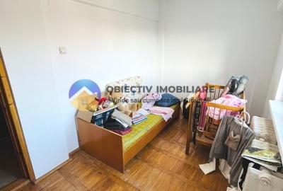 APARTAMENT decomandat  4 camere - TARGU NEAMȚ - 3