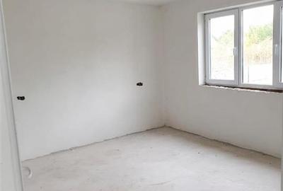 Casă cu 5 camere cu Teren 900 Mp în Tileagd - 4