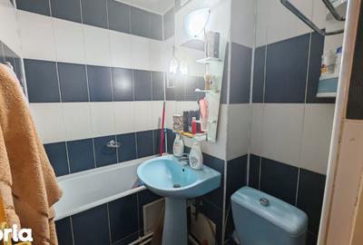 Apartament cu 2 camere decomandat în Micro 13 - 1
