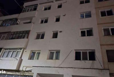Apartament cu 3 camere decomandat în Central - 16