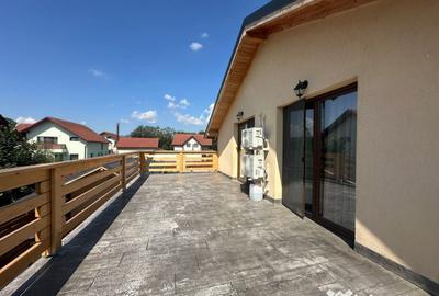 Casă cu 4 camere cu Teren 550 Mp în Hălchiu - 2