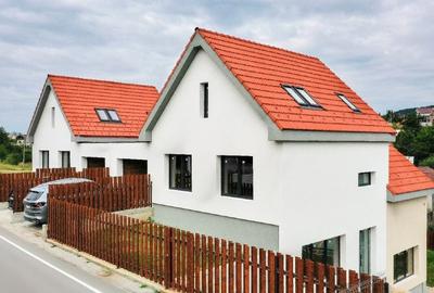 Vand casa in SALICEA (zona centrala)- 332 mp suprafata construita - 518 mp teren