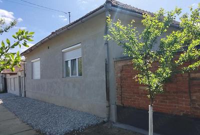 Casă cu 3 camere cu Teren 1347 Mp în Nădab - 3
