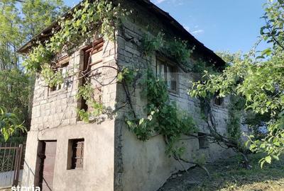 Casă cu 2 camere cu Teren 1000 Mp în Voinești - 14
