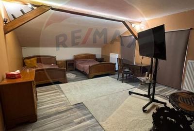 Casă cu 7 camere cu Teren 3485 Mp în Provița de Jos - 6