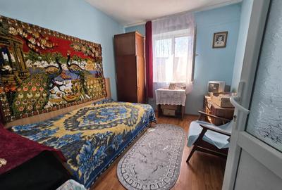 Apartament cu 3 camere semidecomandat în 23 August - 8