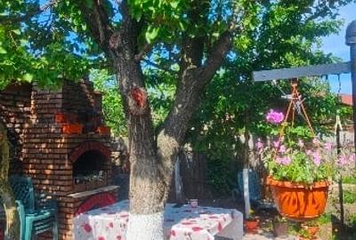 Proprietar, vând apartament la curte comuna  în Grădiște - 7
