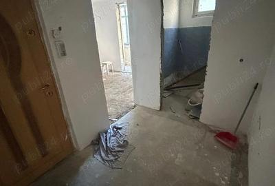 De vanzare 2 camere decomandate, etaj 1, zona linistita, 47.500 euro - 2