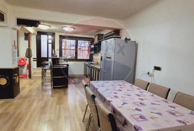 Hotel/pensiune 21 camere vanzare in Prahova, Sinaia, Ultracentral - 16