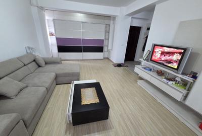 Apartament cu 2 camere decomandat în Exterior Vest