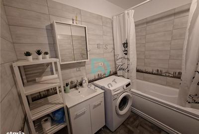 Apartament cu 3 camere decomandat în Tractorul - 2