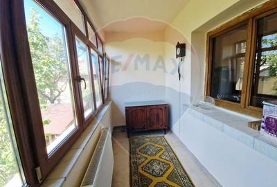 Casa / Vila  str. Ana Ipatescu S+P+1 , 5 camere , teren - 252 mp - 13