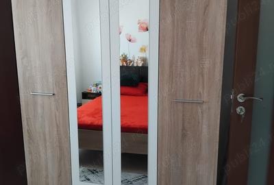 Apartament cu 3 camere decomandat în Filiași - 2
