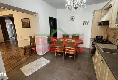 Casă cu 4 camere cu Teren 350 Mp în Central - 9