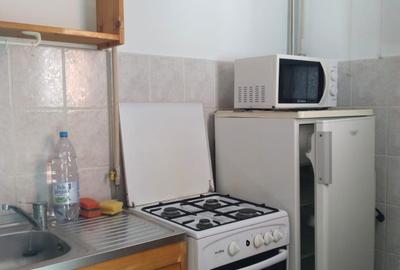 Garsonieră decomandată în Central - 9