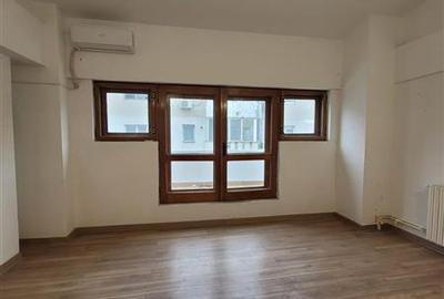 Spațiu comercial, de 55 mp, în Faleza Nord - 2