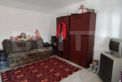 Casă cu 4 camere cu Teren 884 Mp în Central - 1