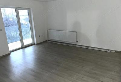 Apartament cu 3 camere decomandat în Central - 2