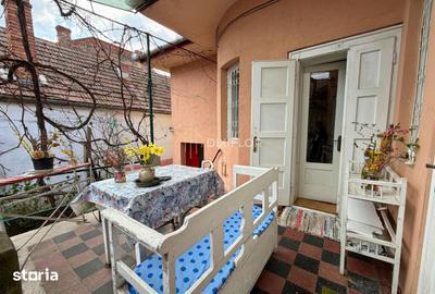 Casă cu 2 camere decomandat cu Canalizare în Central - 4