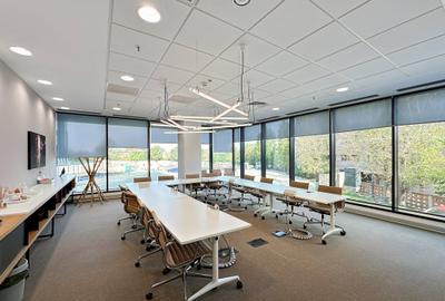 Acces nelimitat 24/7 la spațiu de birou pentru 2 persoane în Spaces Campus 6 - 5