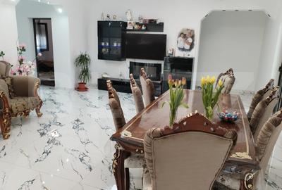 Casa de vanzare cu 3 camere, 152 mp utili, Zona Lazuri