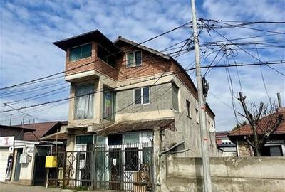 Casă individuală cu 4 camere cu Canalizare în Inel II - 18