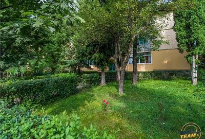 Tur VIRTUAL! Regim vila, cu gradina proprie, in eleganta cromatica, Brasov - Pet