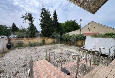 Casa de vanzare, cu 2 camere, zona cu vad comercial. - 4