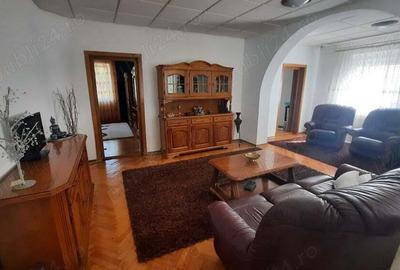 Str. Grivitei - proprietate compusa din casa + 500 mp teren Str. Grivitei - proprietate compusa din casa + 500 mp teren - 6