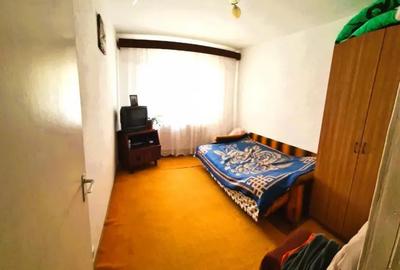 Apartament cu 3 camere decomandat în C5 - 6
