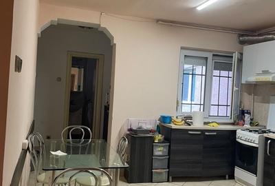 Apartament cu 2 camere decomandat în Cornișa - 1