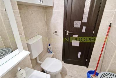 Garsoniera spatioasa de inchiriat str. De Mijloc - 19