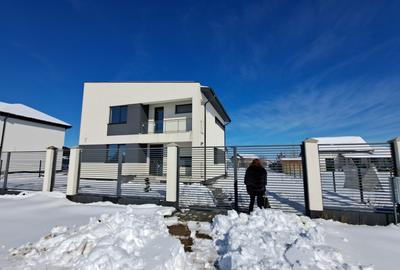 Casă individuală cu 5 camere cu Canalizare în Chitila - 2