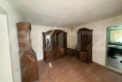 Casă cu 7 camere cu Teren 2500 Mp în Central - 3