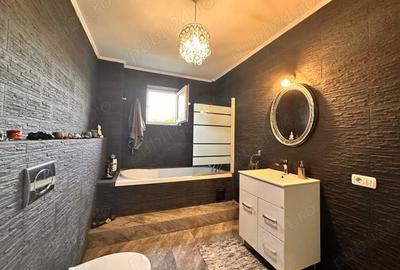 Casă cu 6 camere cu Teren 1412 Mp în Palazu Mare - 9