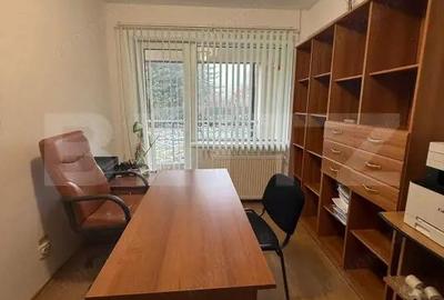 Apartament cu 3 camere decomandat în Universității - 4