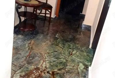 Apartament cu 4 camere decomandat în Găești - 7