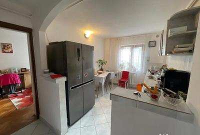Apartament cu 3 camere decomandat, mobilat în Central - 4