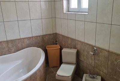 Spatiu generos ptr. salon,birou,after school,cabinet etc.Alunisului - 11