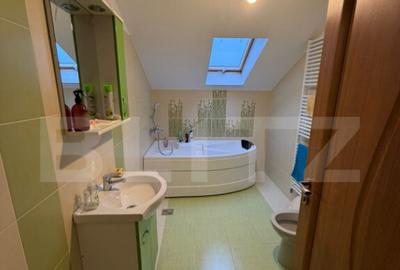 Casă cu 7 camere cu Teren 1800 Mp în Central - 25