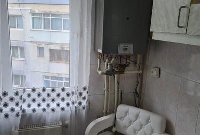 Persoana fizica inchiriez apartament 2 camere str. 22 Decembrie - 6