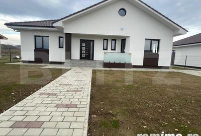 Casa de inchiriat, cu 4 camere, 145 mp, 750 mp teren, zona-Unirea