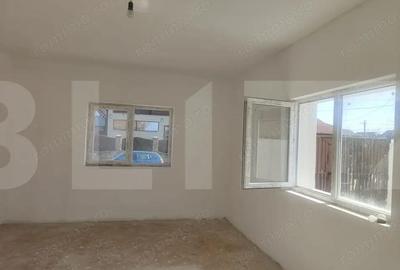 Casă cu 7 camere cu Teren 600 Mp în Bujac - 3