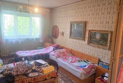 Apartament cu 3 camere decomandat în Piața Centrală - 2