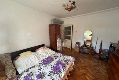Casă cu 10 camere cu Canalizare în Girocului - 4